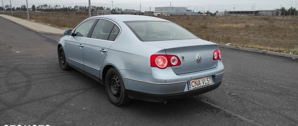 Volkswagen Passat cena 11400 przebieg: 225000, rok produkcji 2005 z Wiązów małe 37